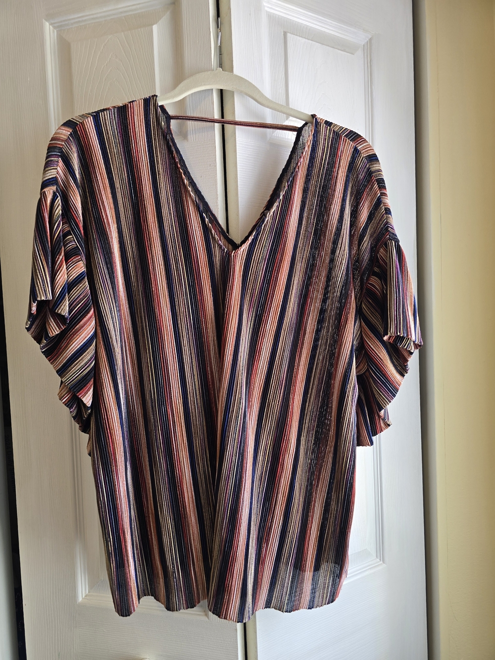 Striped V-Neck Short Sleeve Tunic in Multicolor